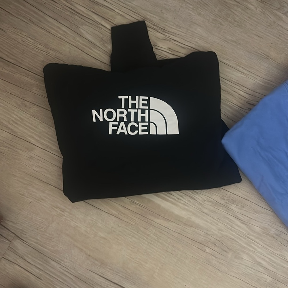 2015 Classic The North Face Black/White Hoodie IYKYK & Vinyard Vines-Size Same